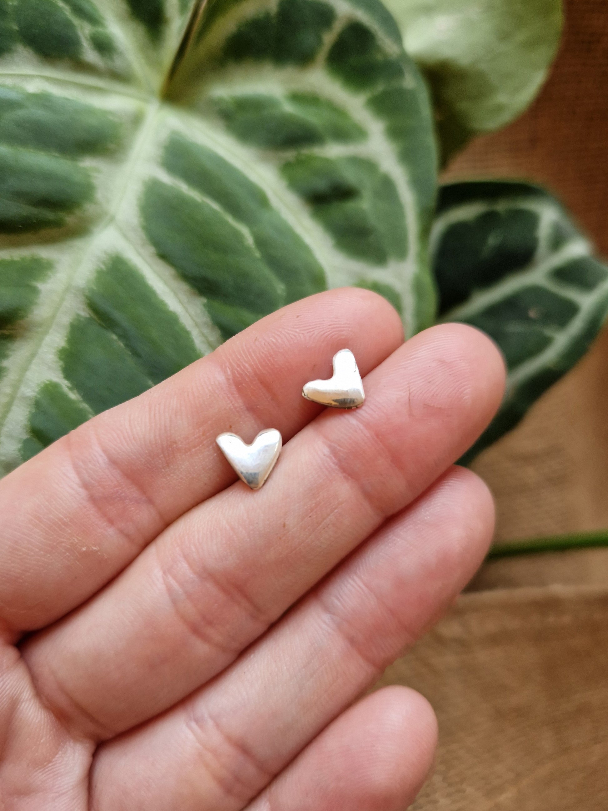 925 sterling silver heart studs