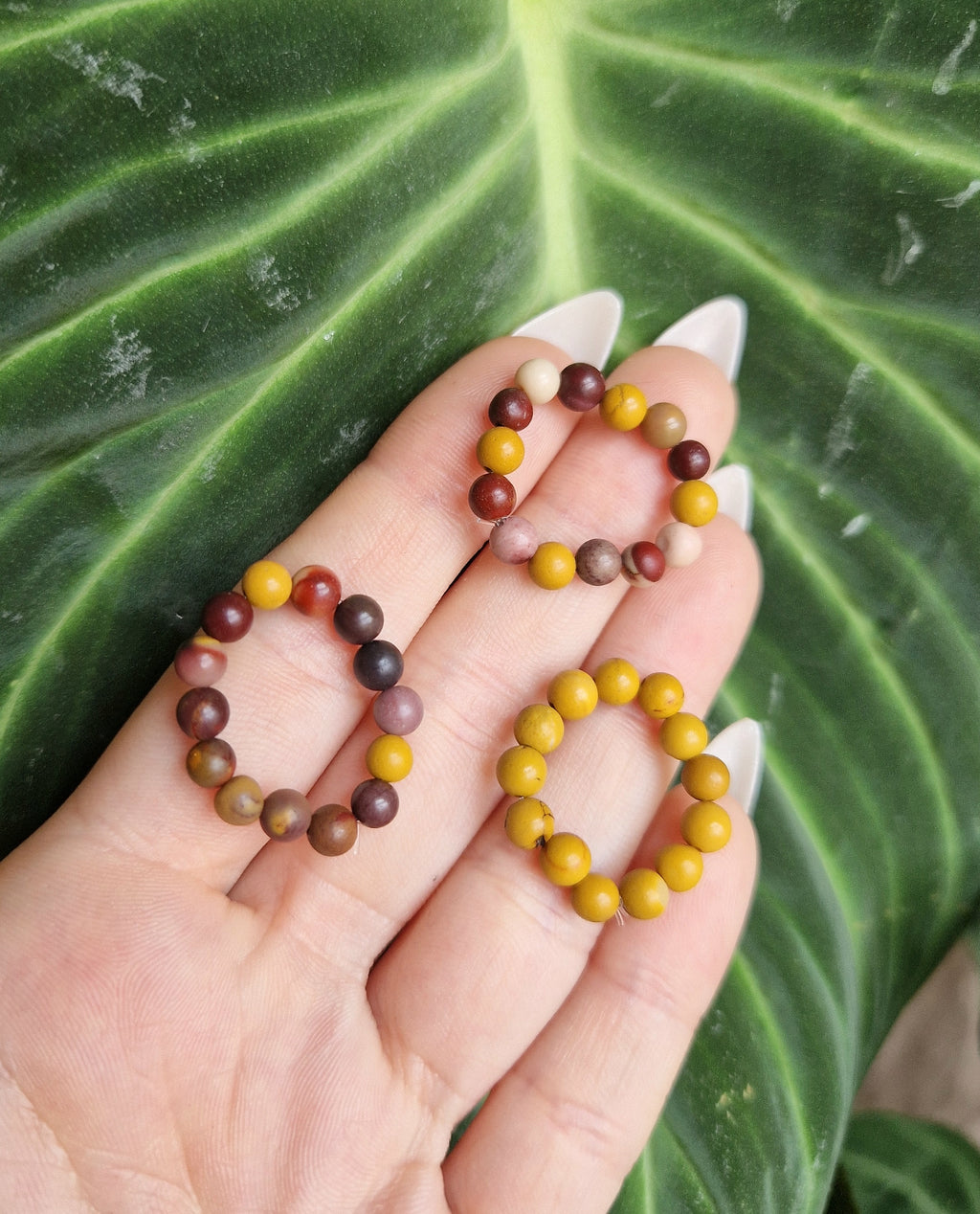 Mookaite jasper beaded ring // Elasticated