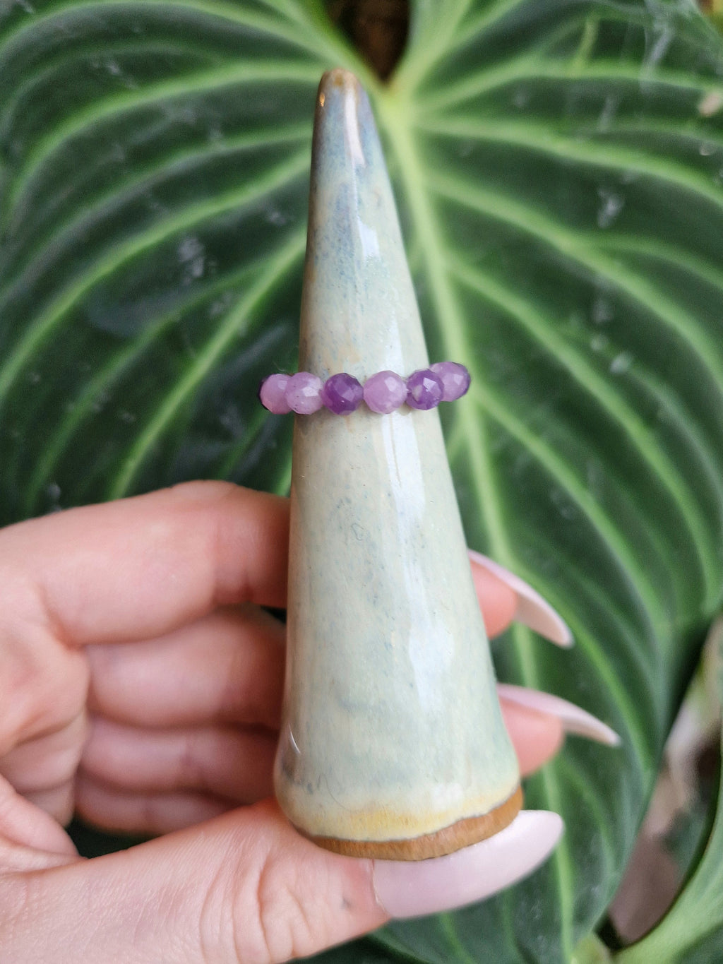 Faceted lepidolite beaded ring // Crystal healing // // handmade elasticated Crystal bead ring