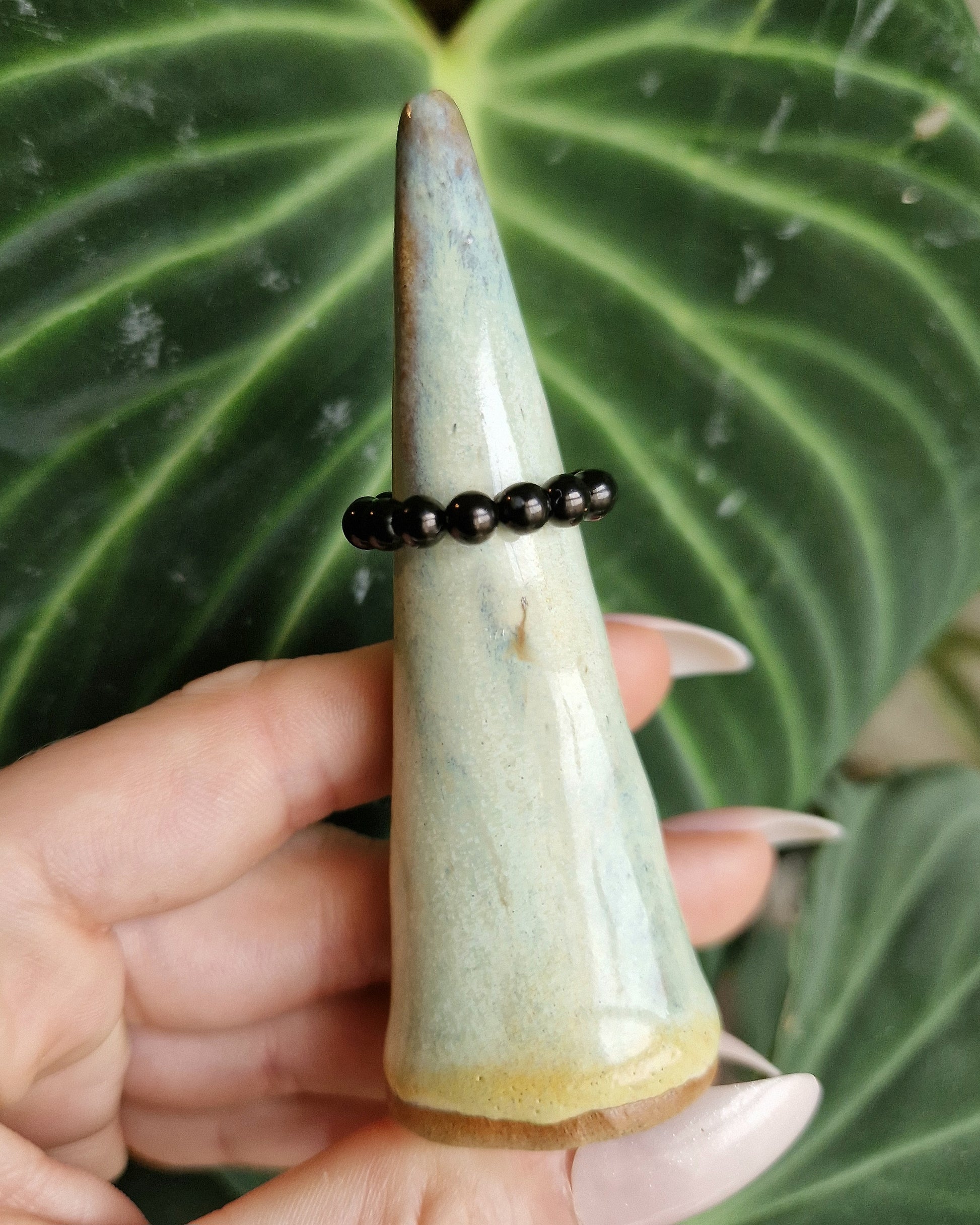 Natural Jet beaded ring // handmade elasticated bead ring