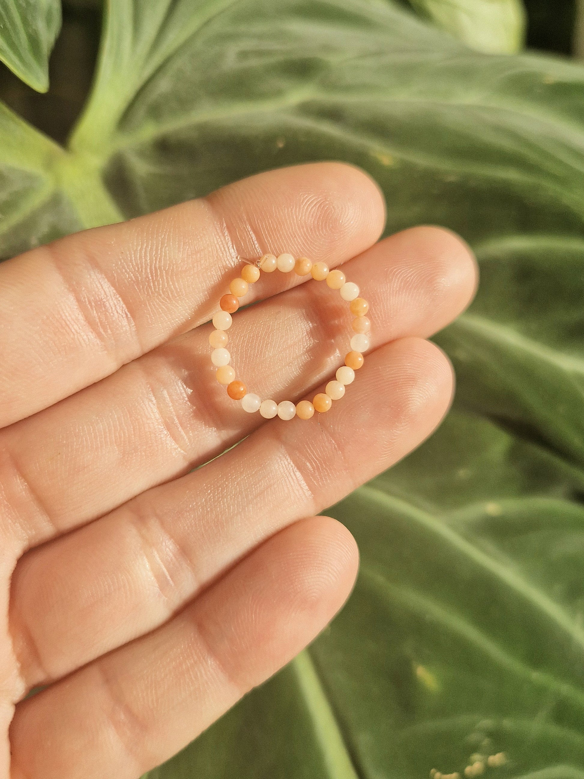 peach aventurine beaded ring // elastic ring // crystal healing // handmade in Cleethorpes // Crystal healing Jewellery