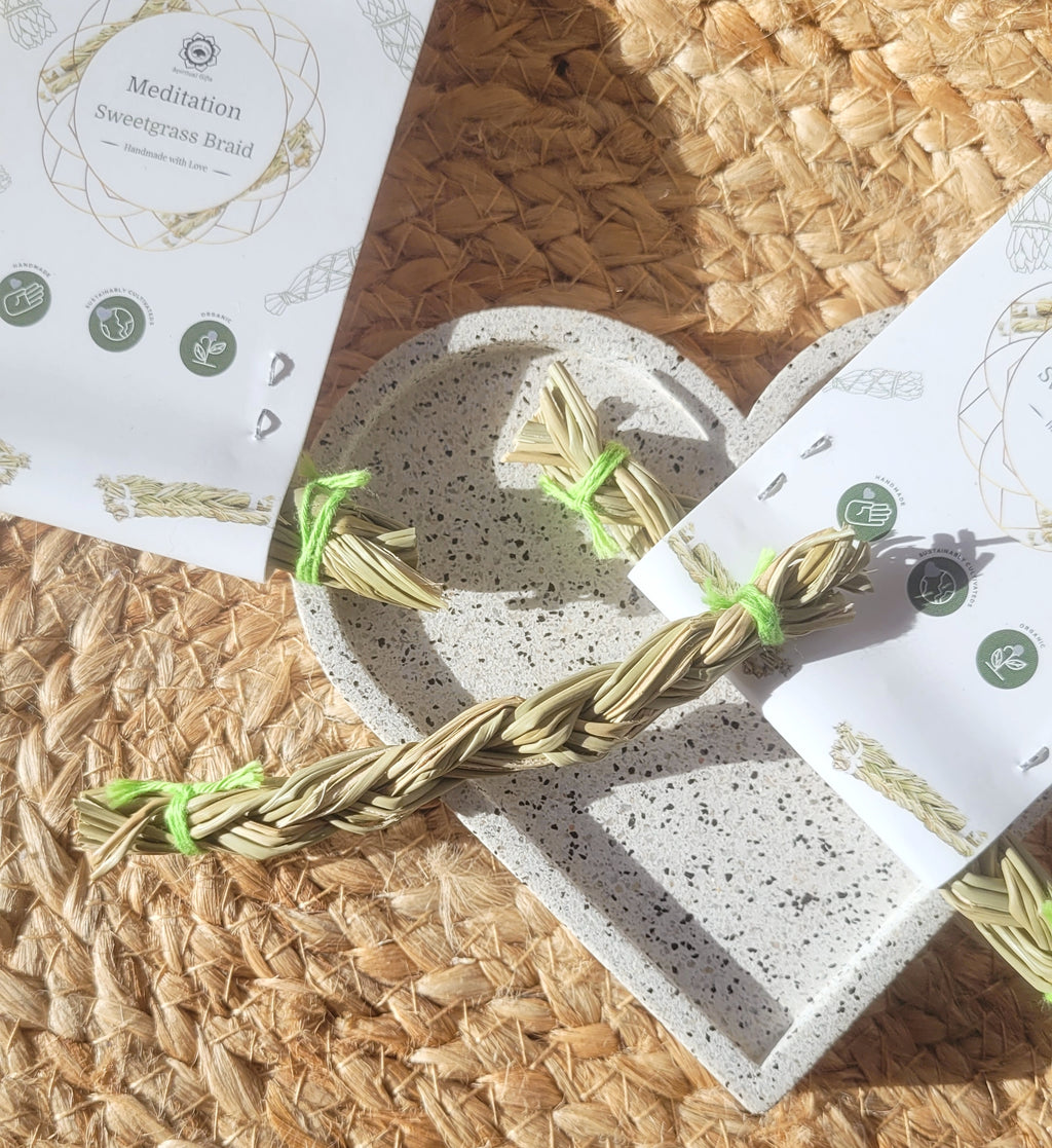 sweet grass smudge stick 10cm //