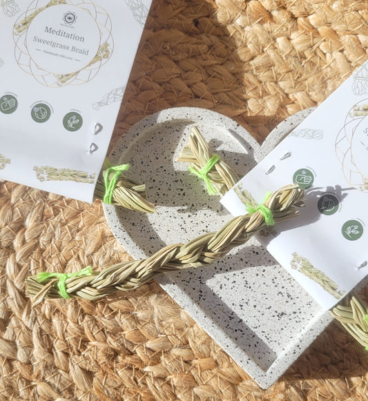 sweet grass smudge stick 10cm //