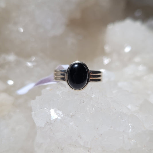 Black onyx ring // 925 sterling silver // UK size K1/2 // crystal jewellery