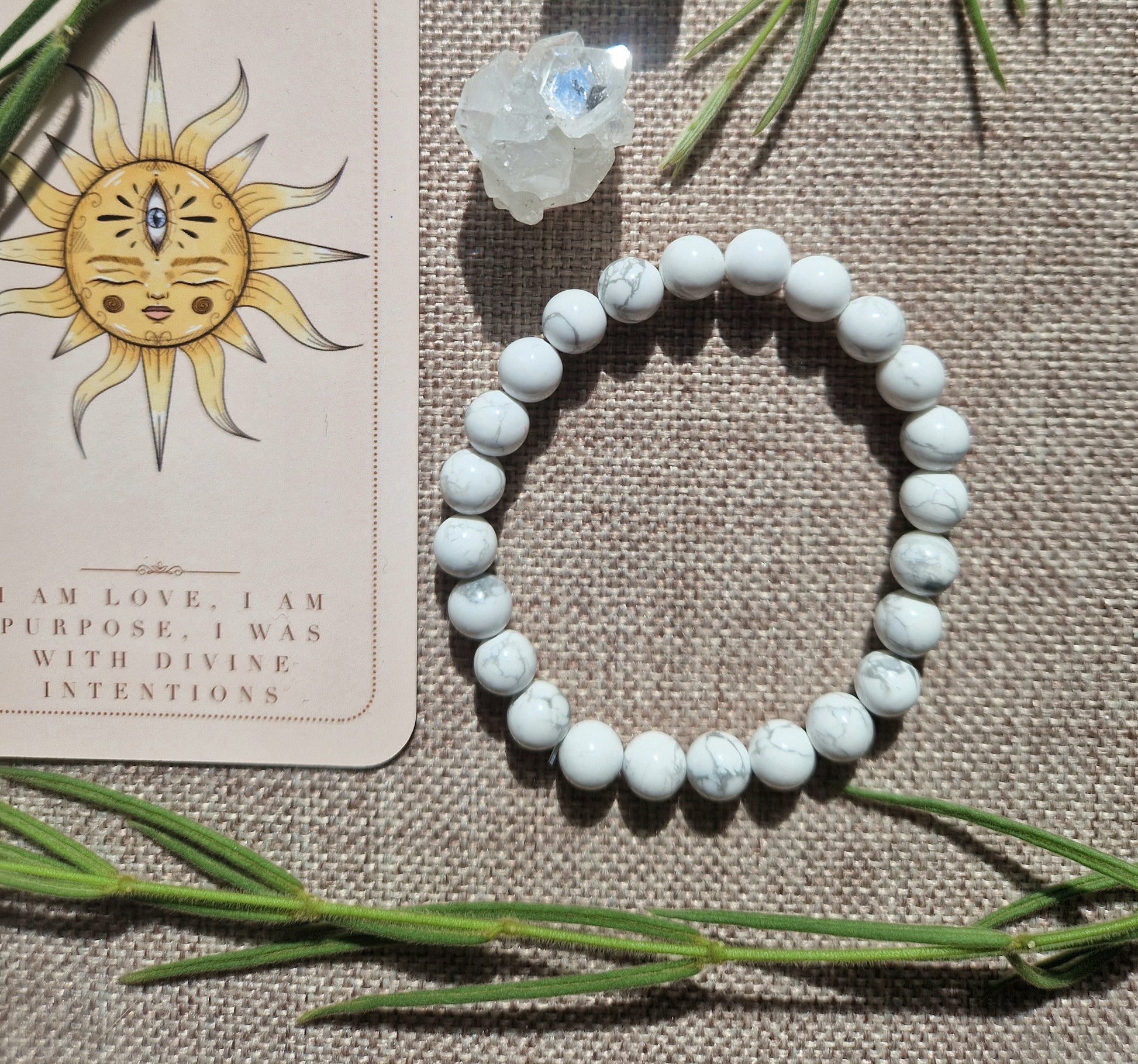 Howlite bracelet // Crystal healing // handmade elasticated Crystal healing bracelet