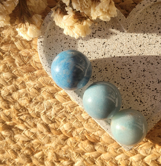 Trollite sphere // meditation stone // 1x intuitively picked