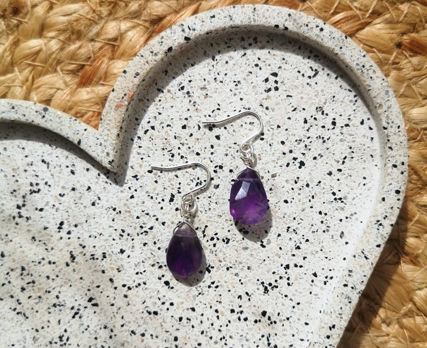 Faceted amethyst droplet earrings // 925-sterling-silver