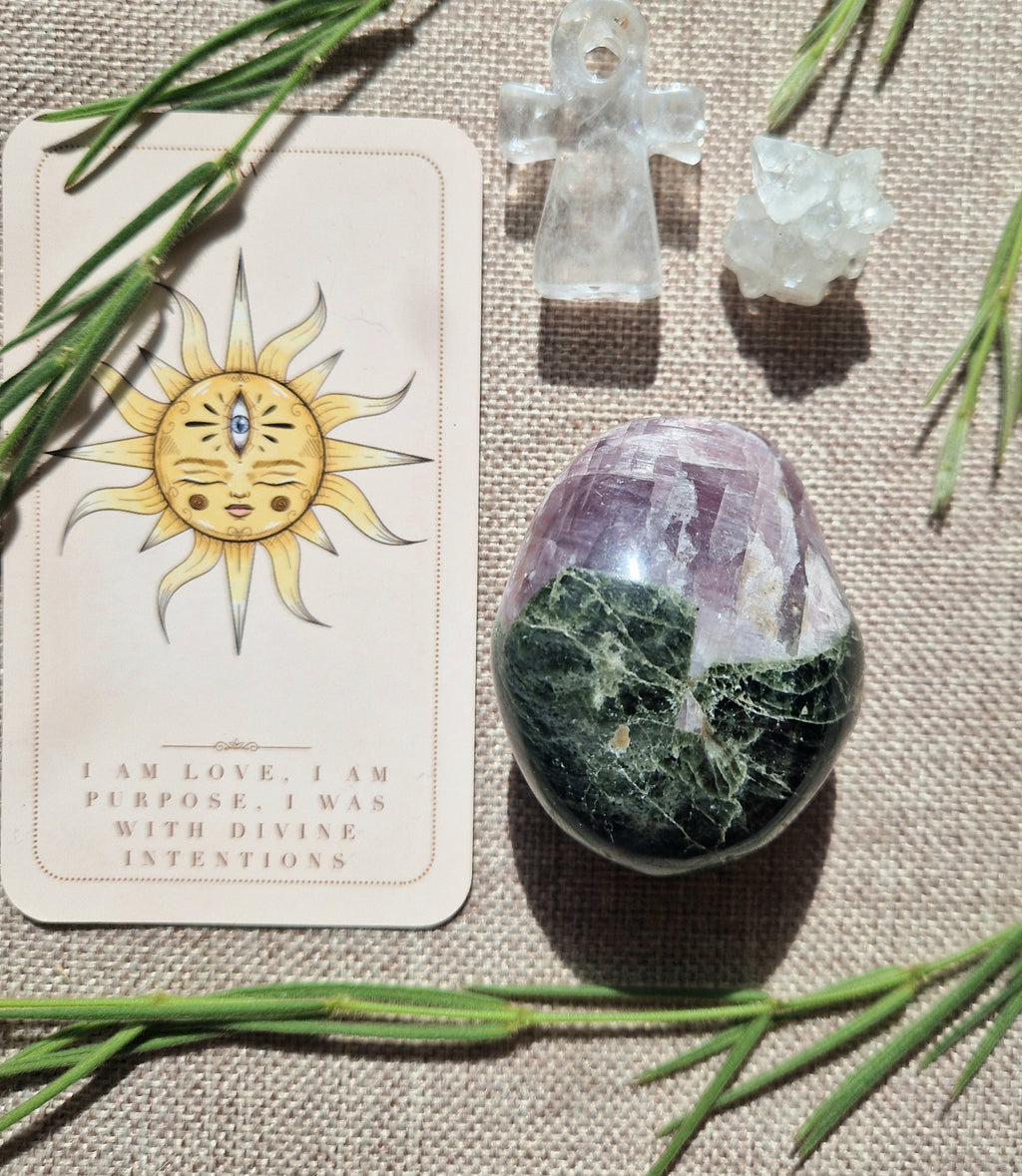 Large purple anhydrite & epidote meditation stone //