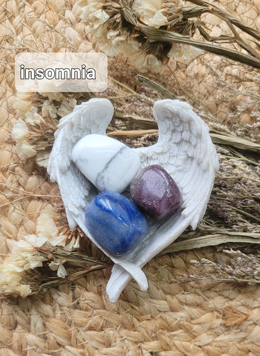 crystal healing kit // crystal healing set // crystal healing gift // crystal gift // INSOMNIA