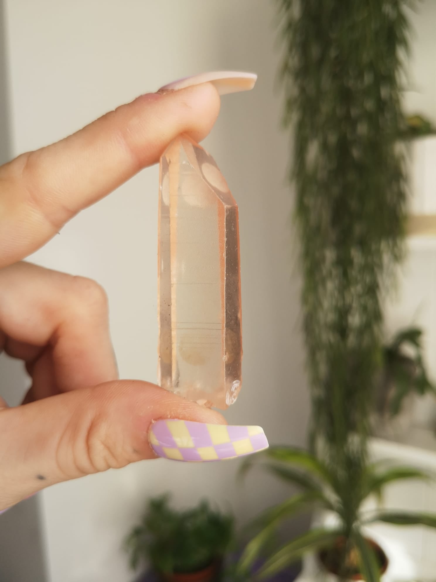 Natural Tangerine quartz point // approx 6cm