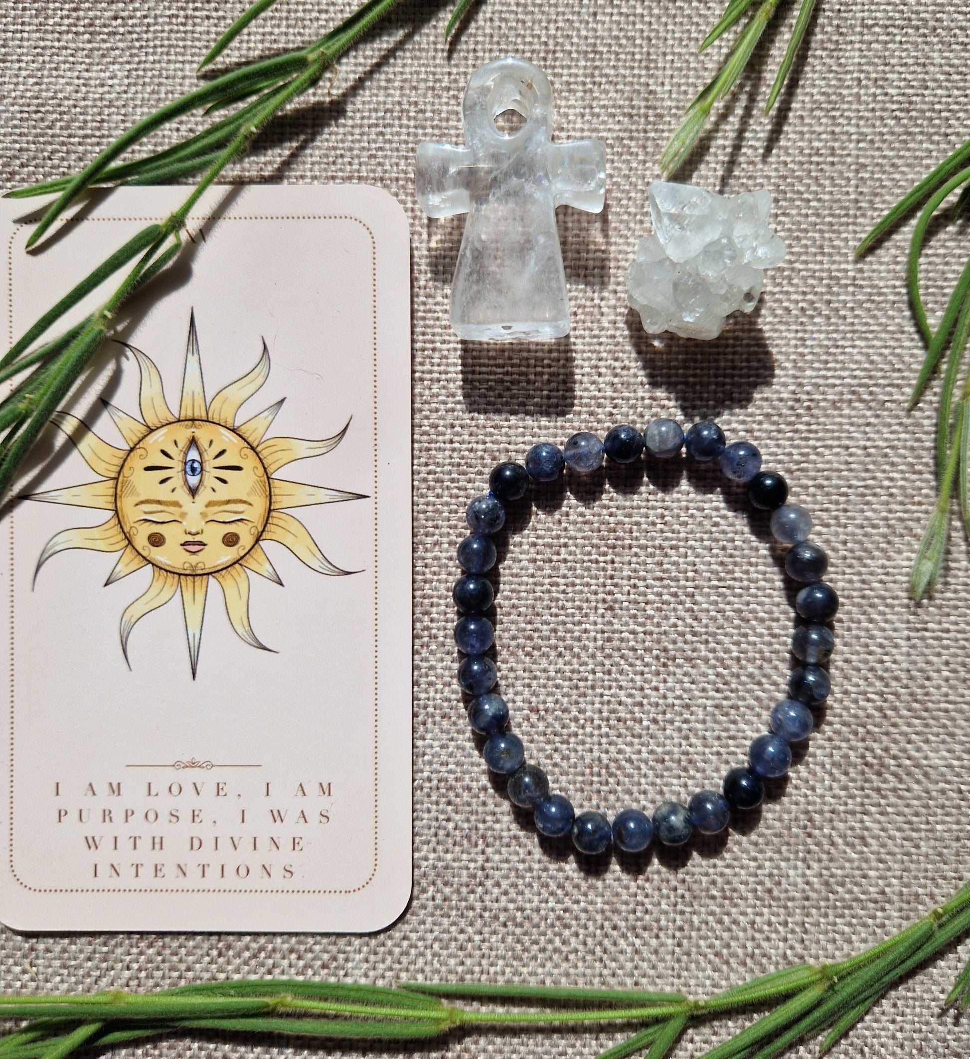 Iolite bracelet // Crystal healing // handmade elasticated Crystal healing bracelet