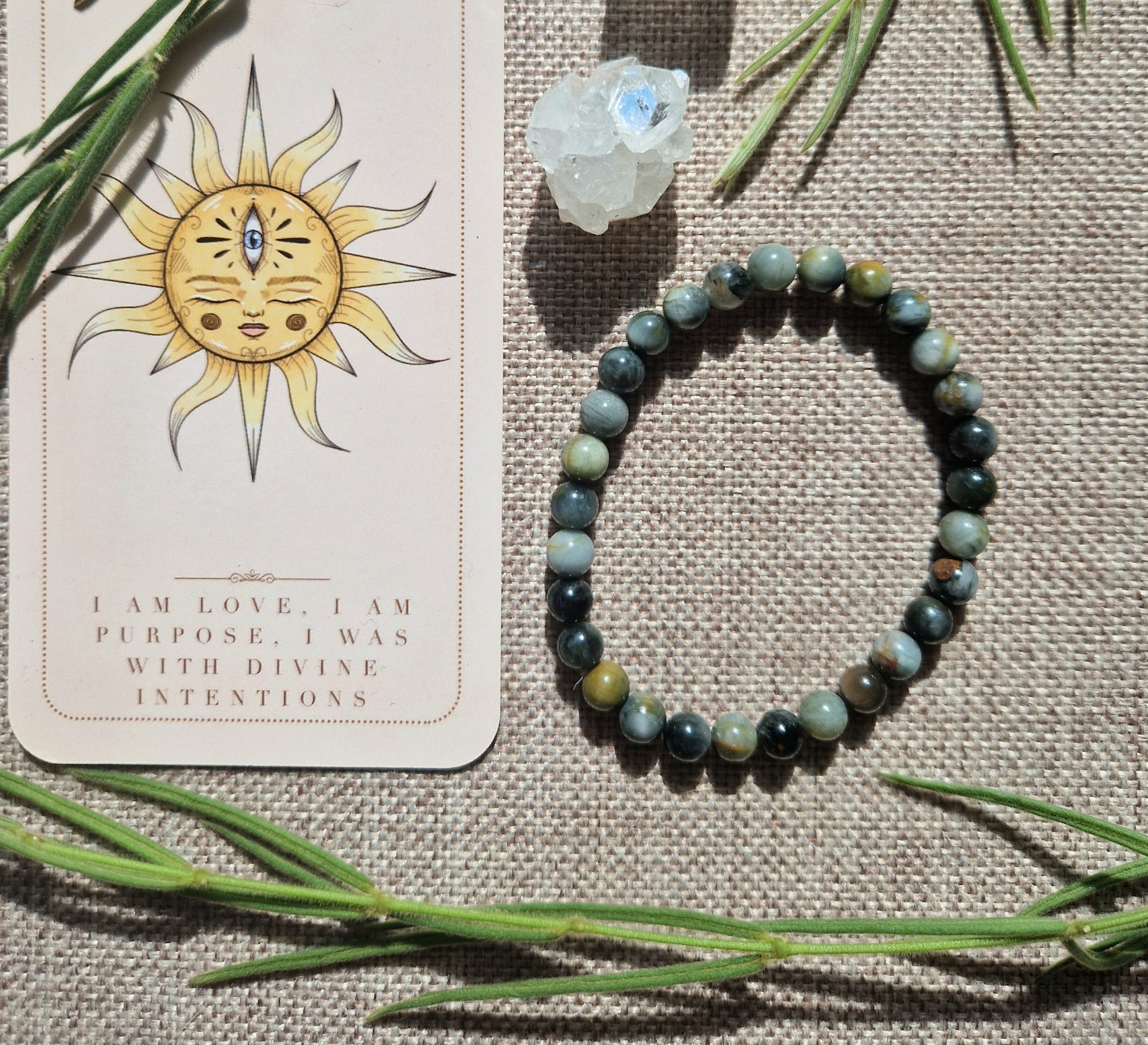 Eagle eye bracelet // Crystal healing // handmade elasticated Crystal healing bracelet