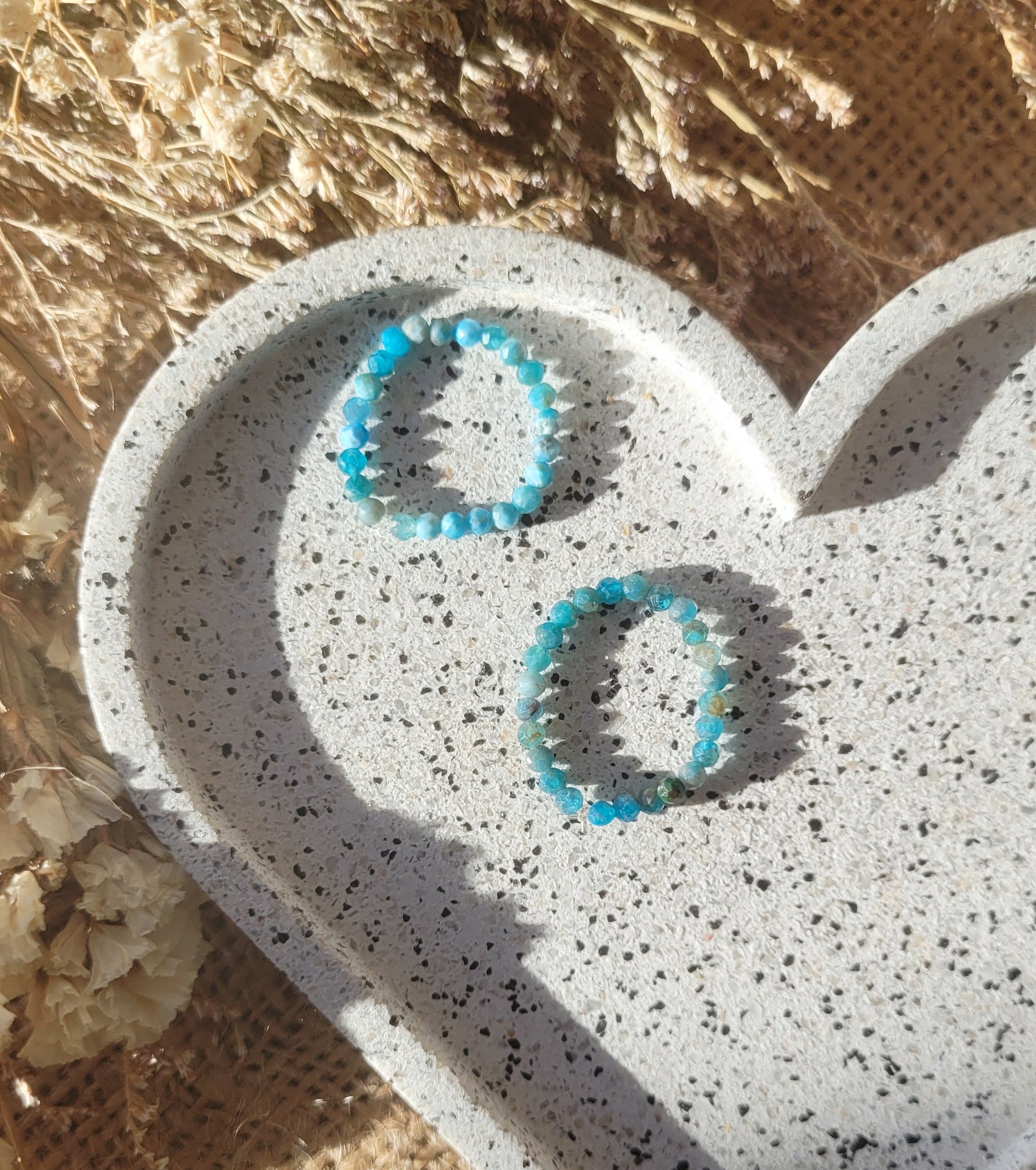 Apatite beaded ring // elasticated ring // customised size available