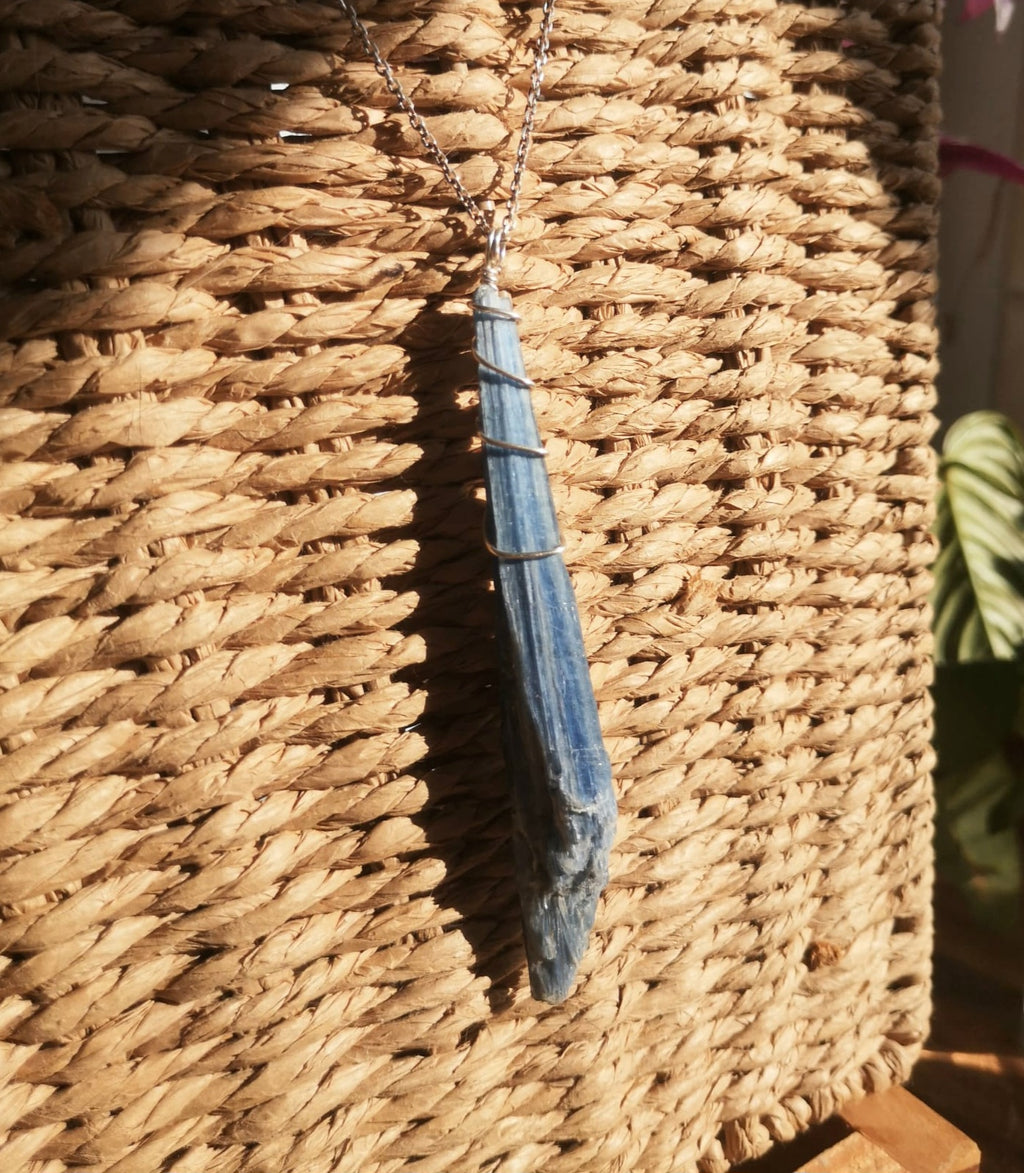 Large Blue kyanite blade // 925-sterling-silver with chain