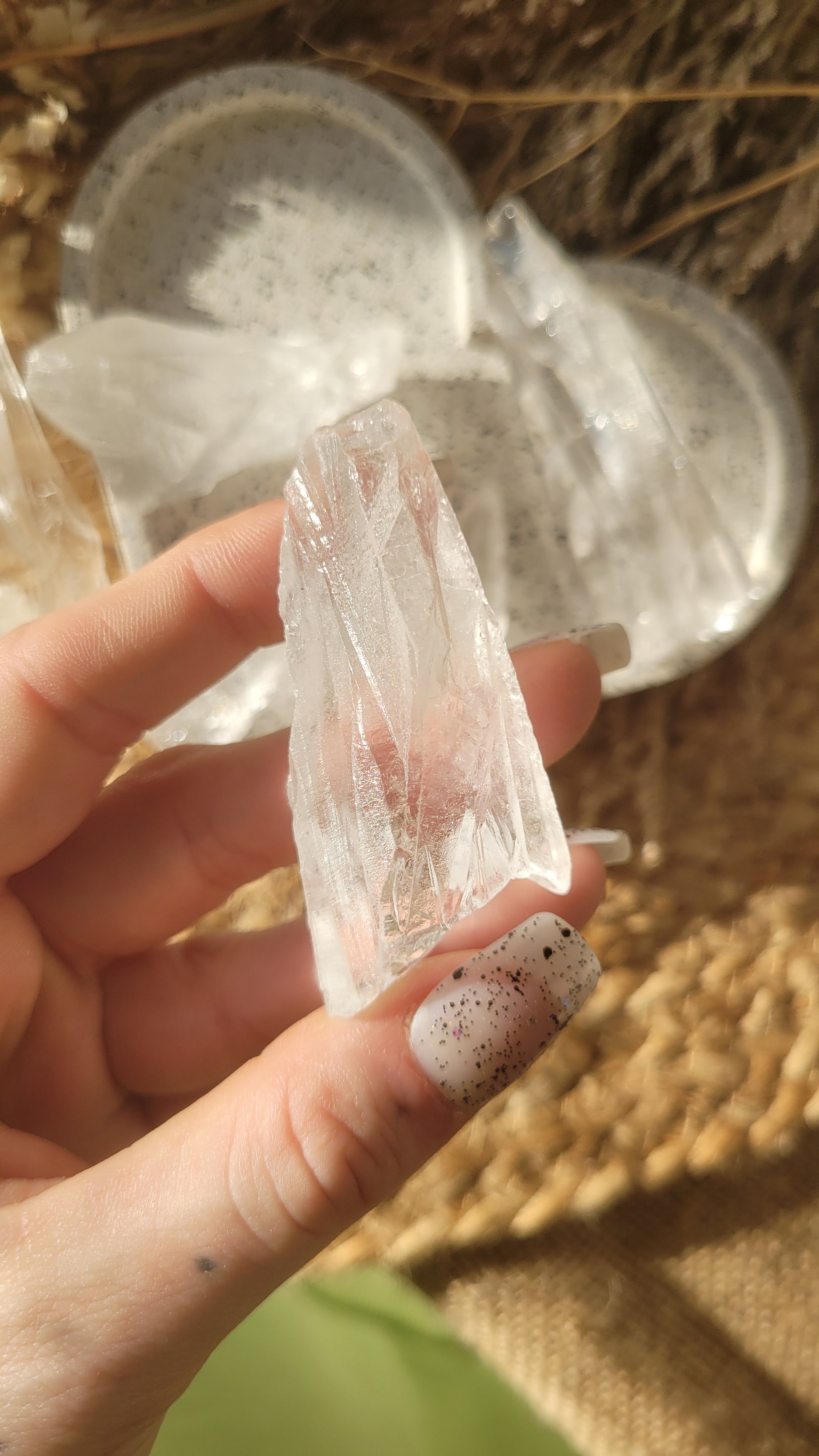 Lemurian seed quartz // etched quartz // code keeper // mother of lemuria // 5.5cm approx