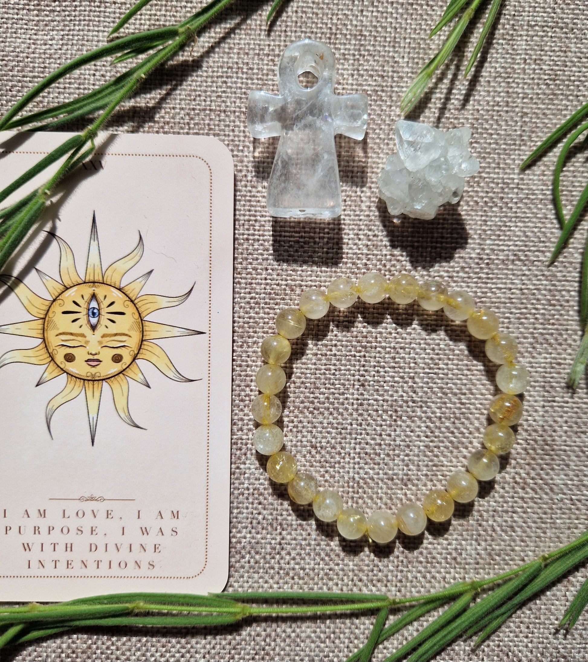 Golden rutile bracelet // Crystal healing // handmade elasticated Crystal healing bracelet // 8mm