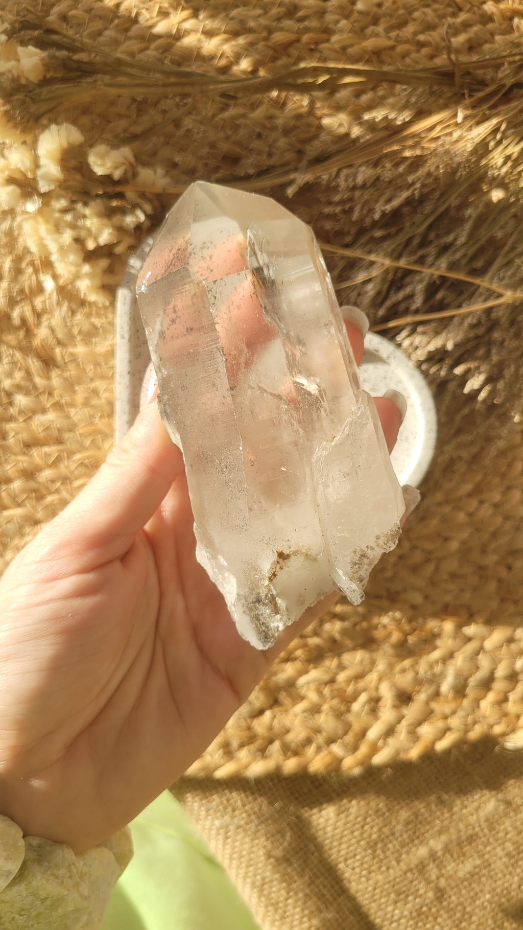 Black phantom lemurian seed quartz // carbon inclusions // etched quartz // self healed // approx 12.5cm