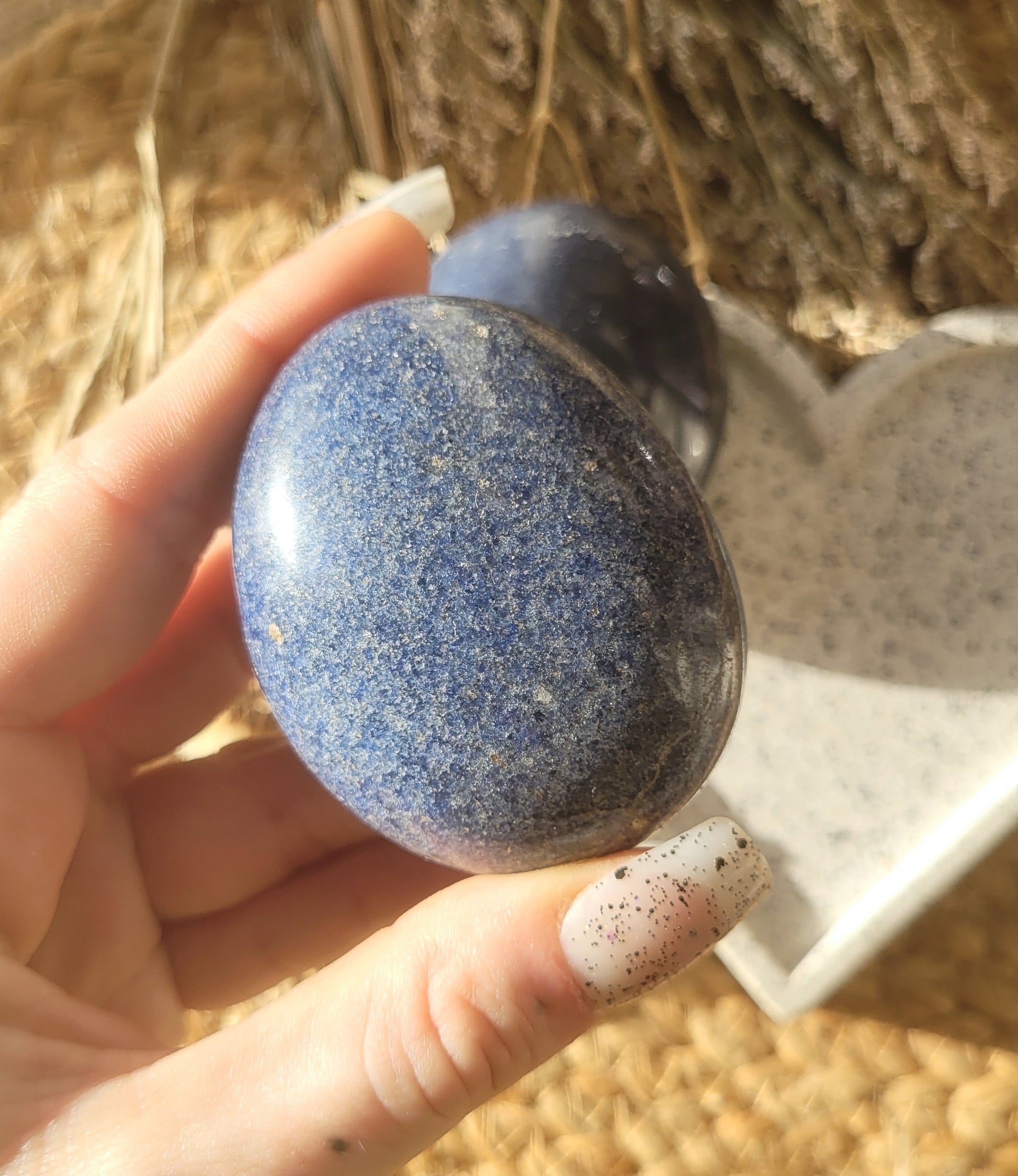 Natural Dummotierite palmstone x1 // meditation stone
