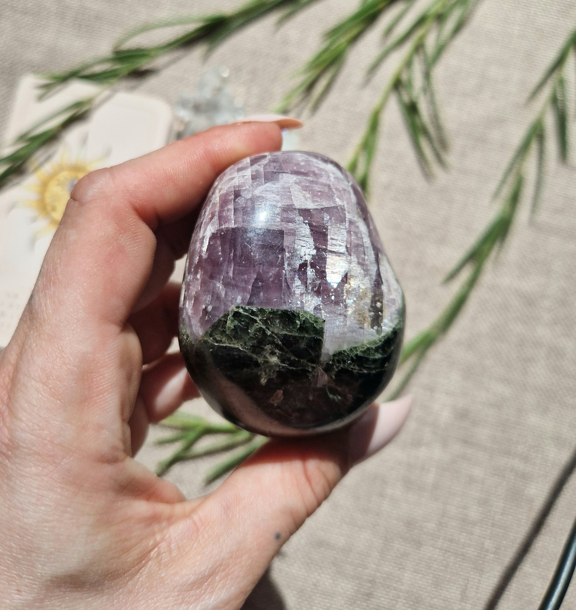 Large purple anhydrite & epidote meditation stone //
