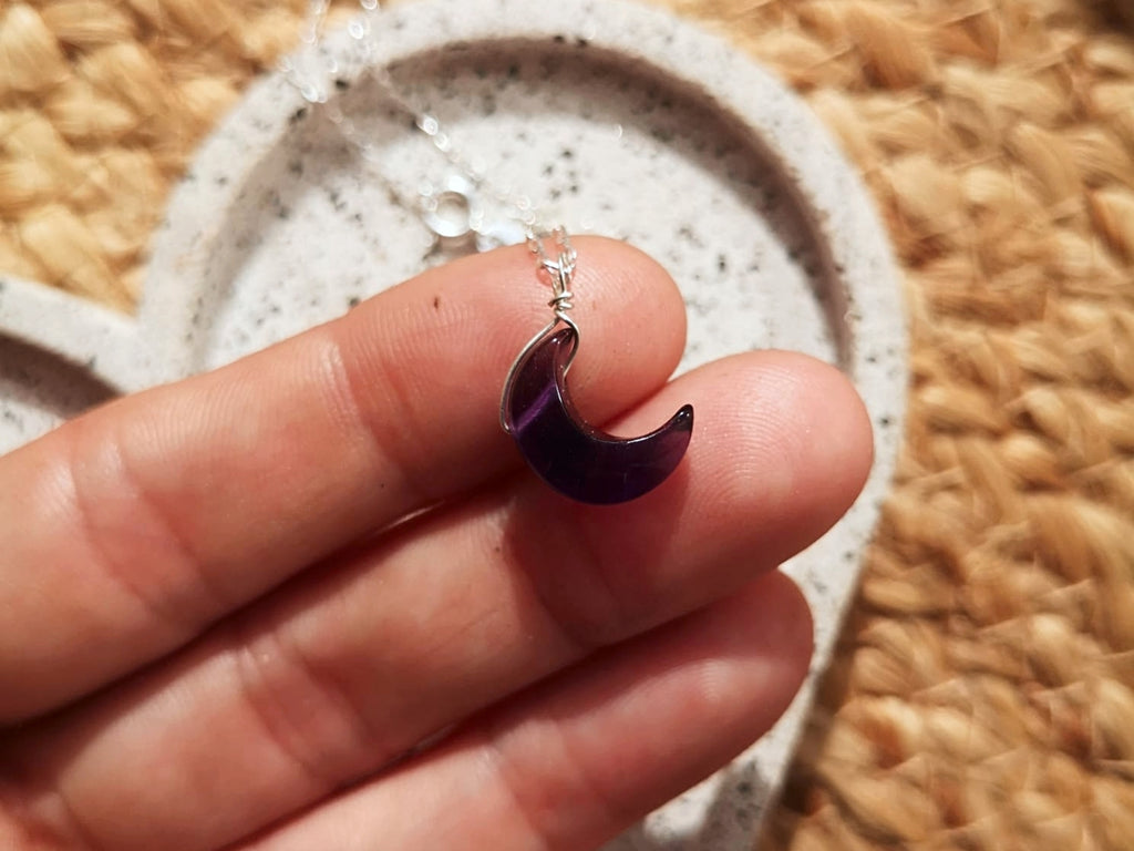 Amethyst moon // 925-sterling-silver with chain